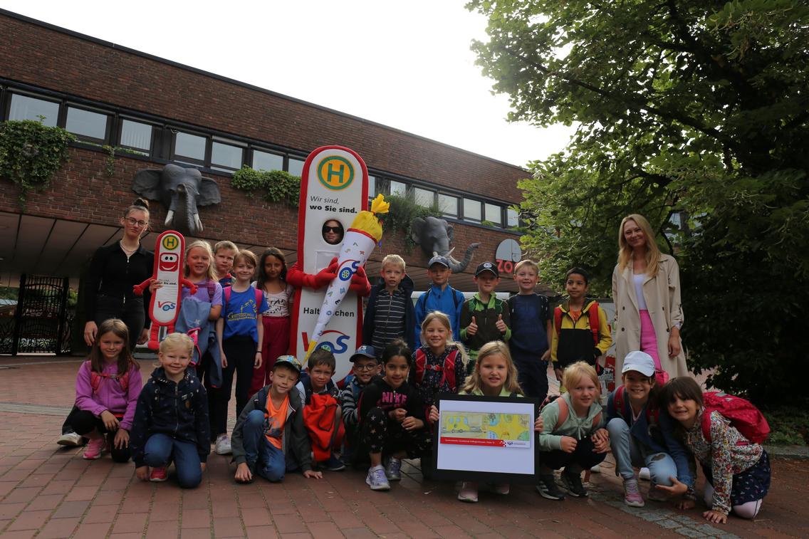 Schüler der Grundschule Wellingholzhausen haben die Elternfahrscheine der neuen Erstklässler gestaltet.