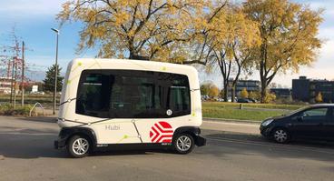 Der autonome „Hubi“-Shuttlebus macht sich bereit für Testphase Zwei am Wissenschaftspark Osnabrück.