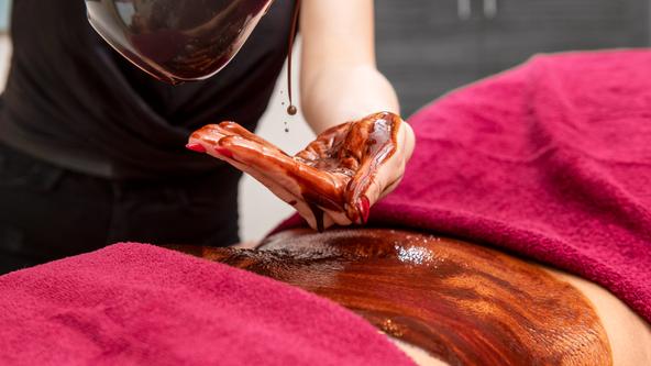 Schokoladen-Massage im Spa & Beauty der Loma-Sauna
