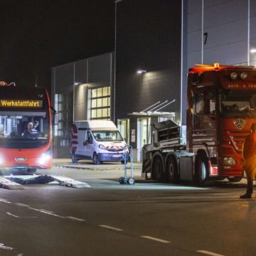 Anlieferung E-Bus