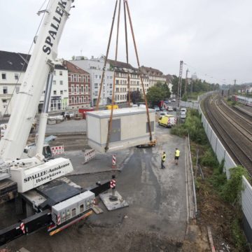 Aufstellen Trafogebäude Hauptbahnhof