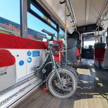Klapprad im E-Bus.